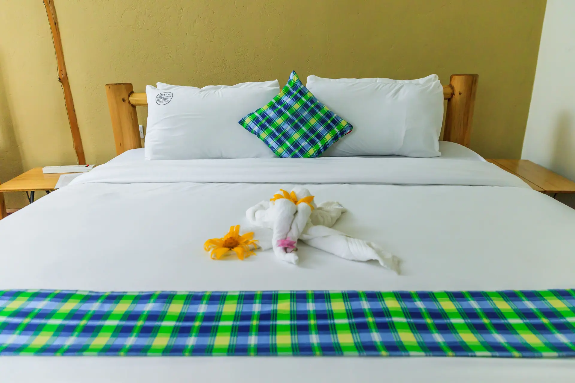 Gorilla Trekking with Chimpanzee Safari Uganda accommodation